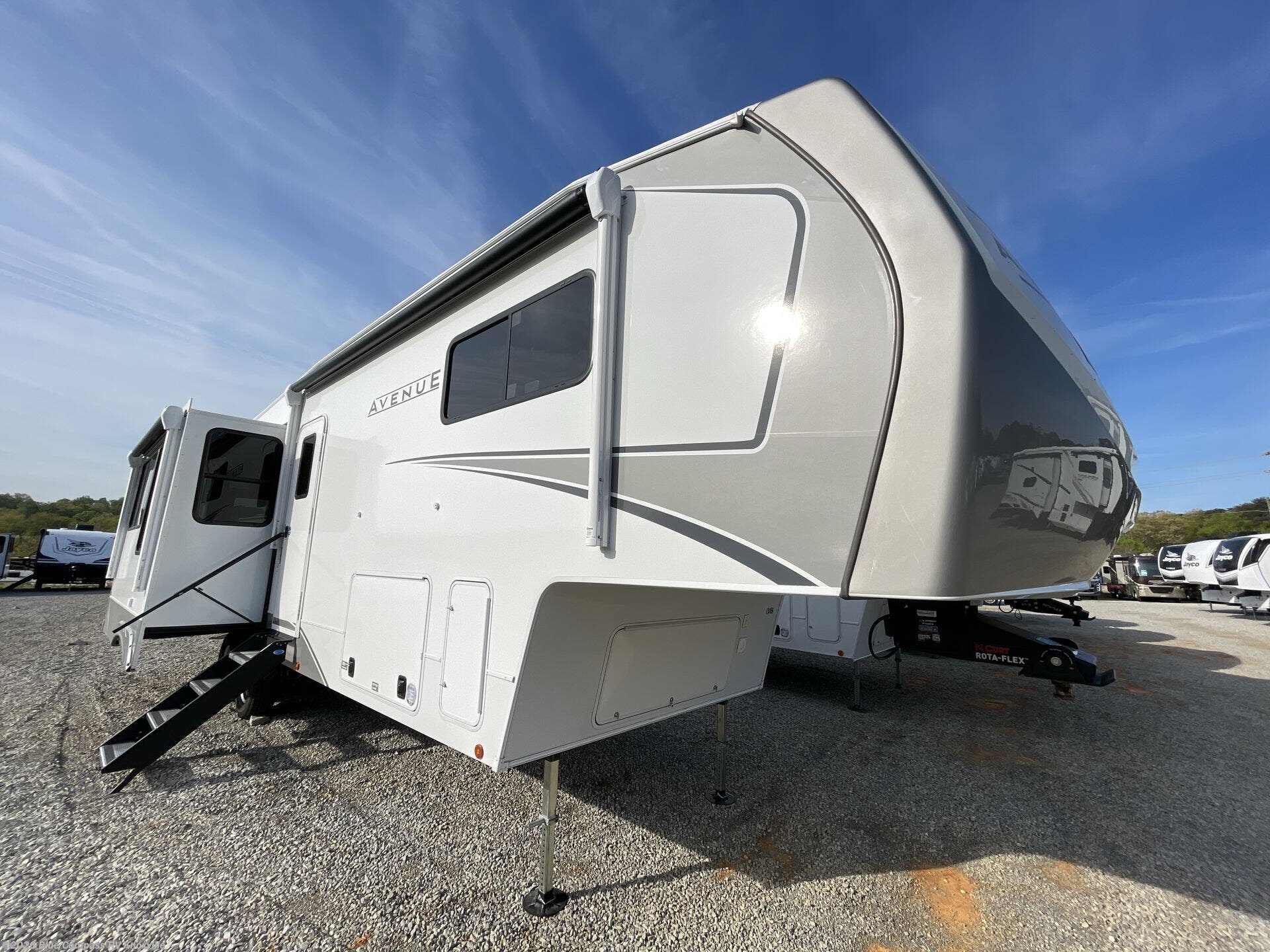2026 Avenue 32RLS by Alliance RV from Blue Compass RV Knoxville in Louisville, Tennessee