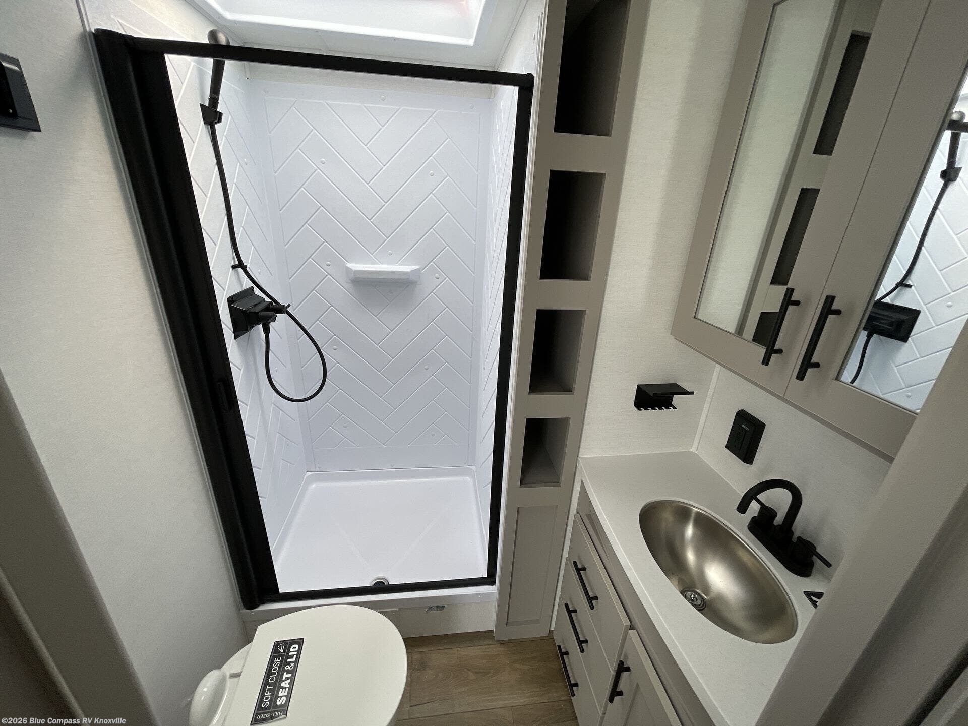 New 2026 Alliance RV Delta 321BH available in Louisville, Tennessee