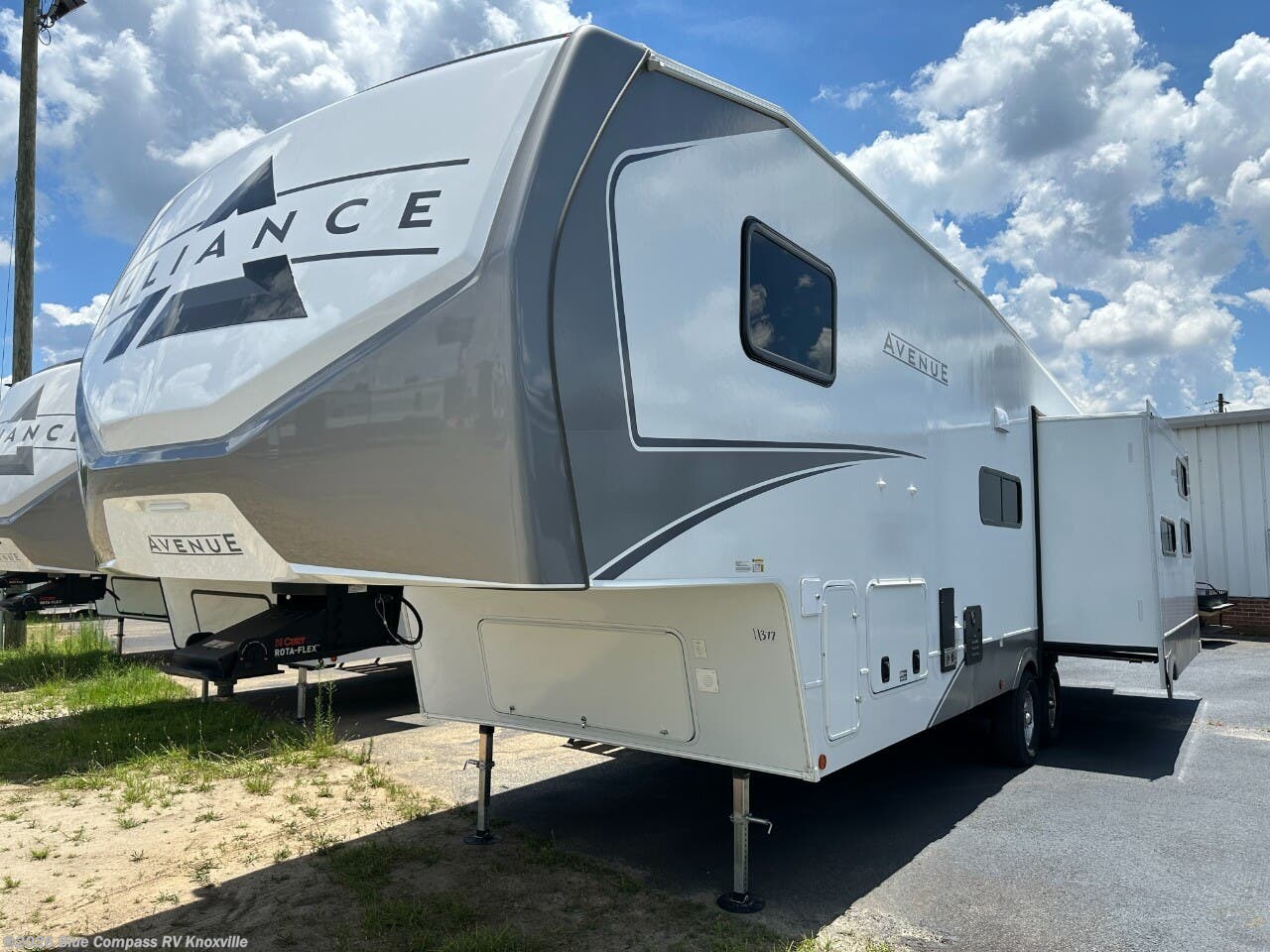 2026 Avenue All-Access 30BH by Alliance RV from Blue Compass RV Knoxville in Louisville, Tennessee