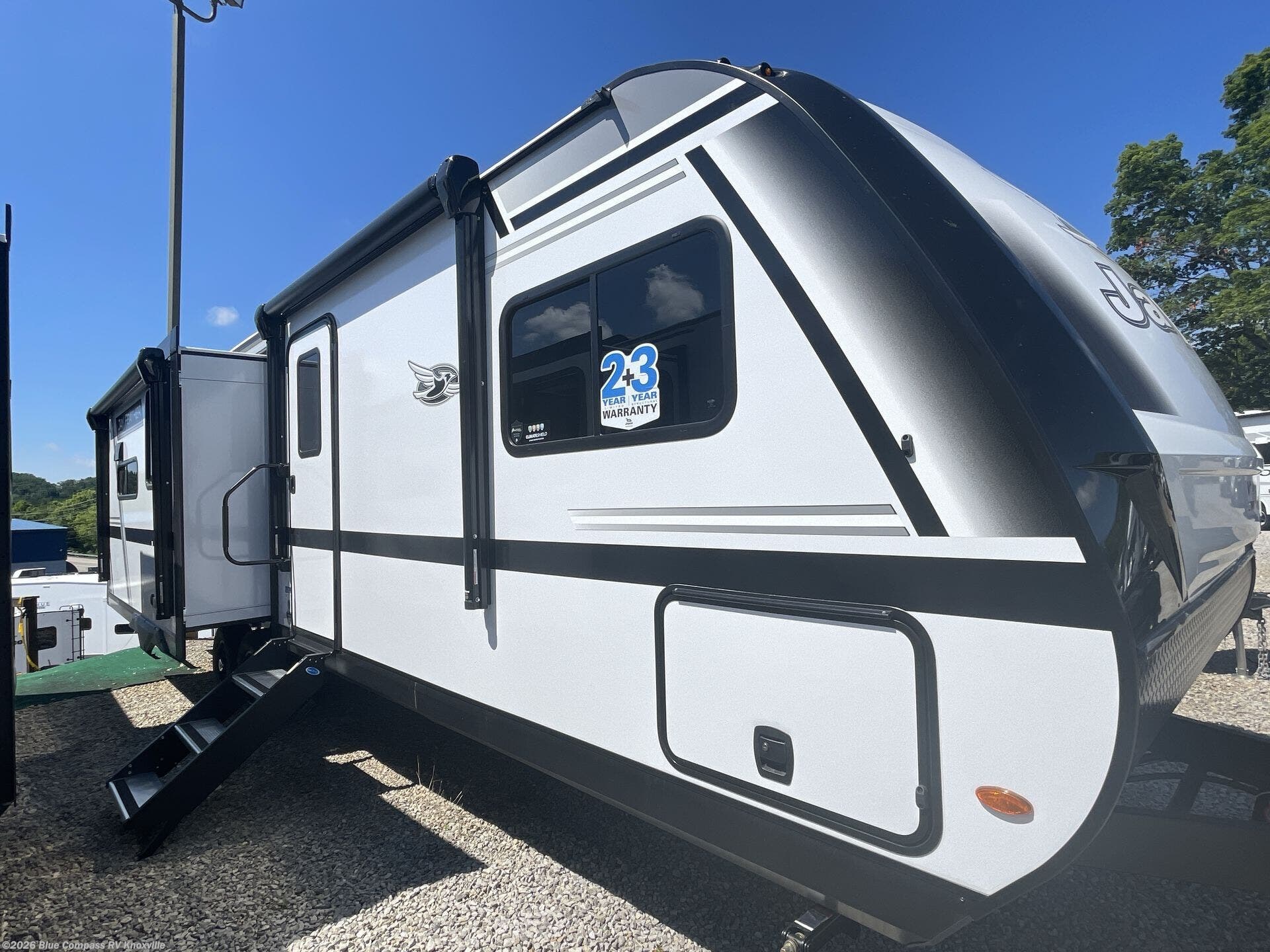 2027 Jay Feather 27MK by Jayco from Blue Compass RV Knoxville in Louisville, Tennessee