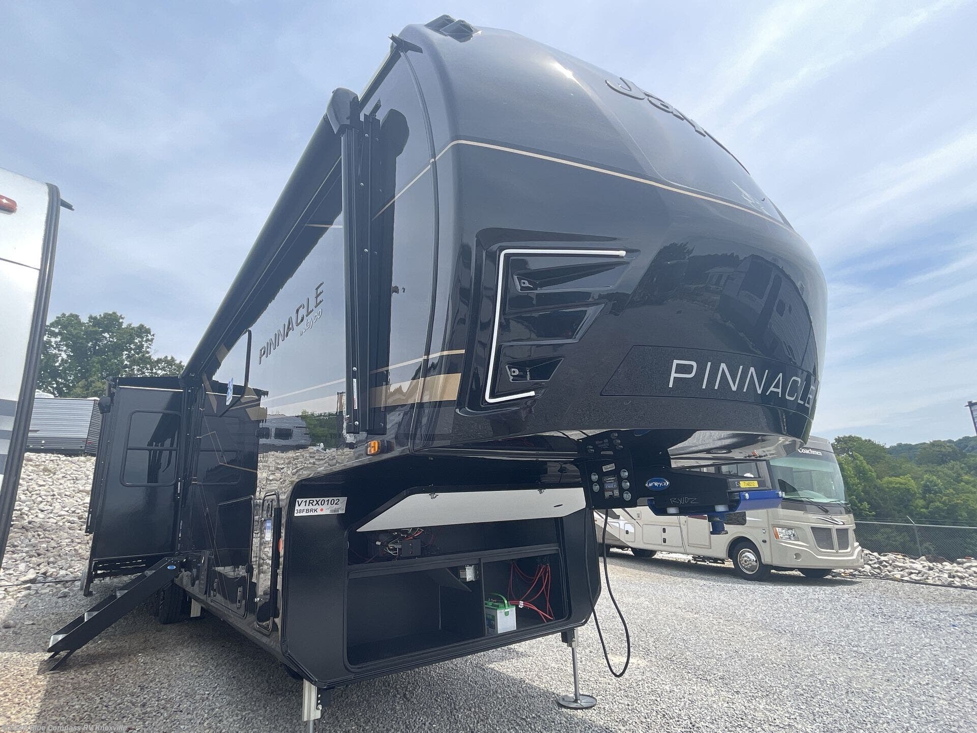2027 Pinnacle 38FBRK by Jayco from Blue Compass RV Knoxville in Louisville, Tennessee