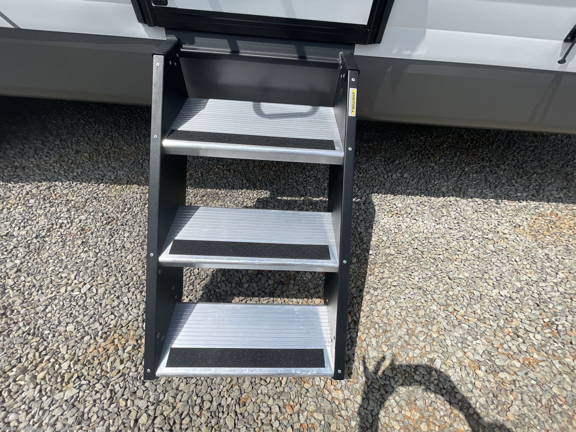 2026 Jay Flight SLX 261BHS by Jayco from Blue Compass RV Knoxville in Louisville, Tennessee