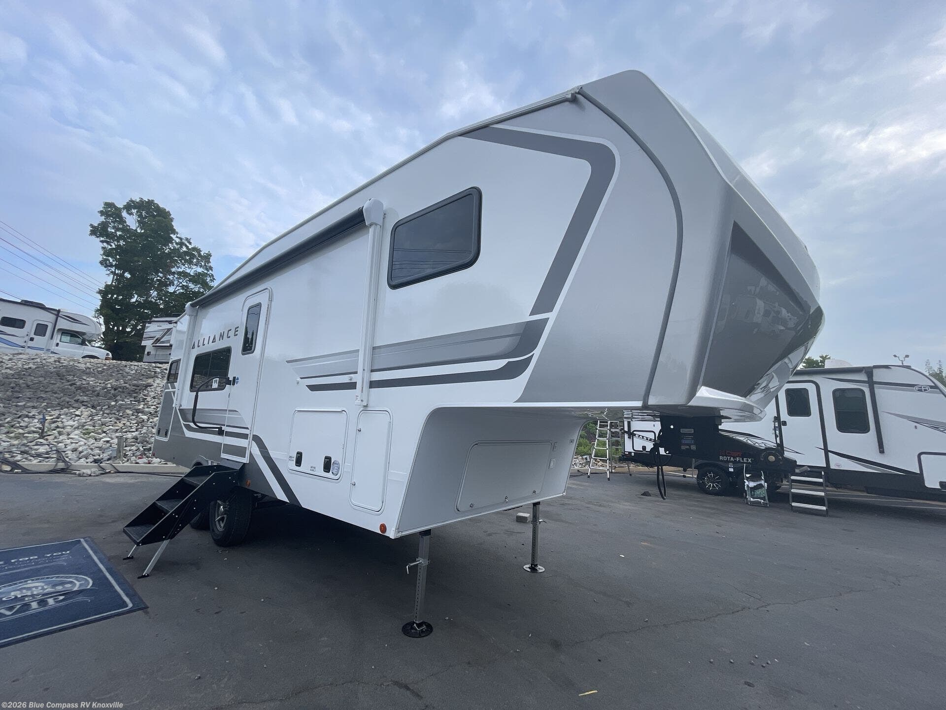 2027 Avenue All-Access 23ML by Alliance RV from Blue Compass RV Knoxville in Louisville, Tennessee