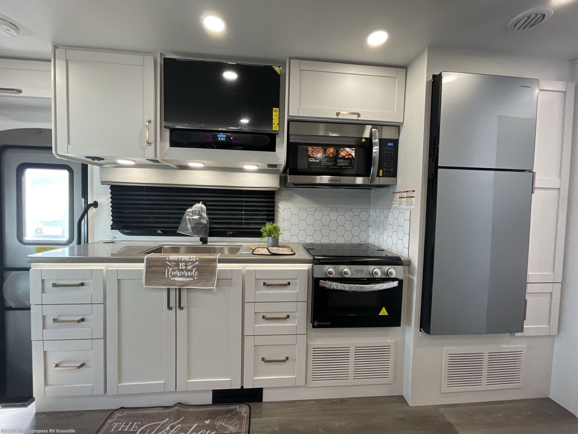 New 2027 Entegra Coach Odyssey 29V available in Louisville, Tennessee