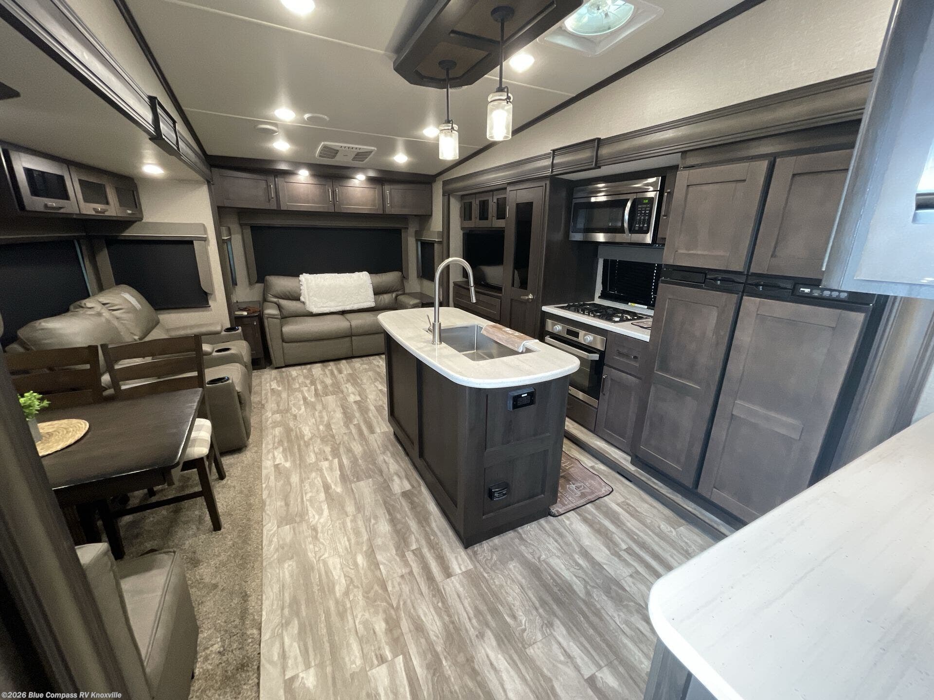 2020 Reflection 303RLS by Grand Design from Blue Compass RV Knoxville in Louisville, Tennessee