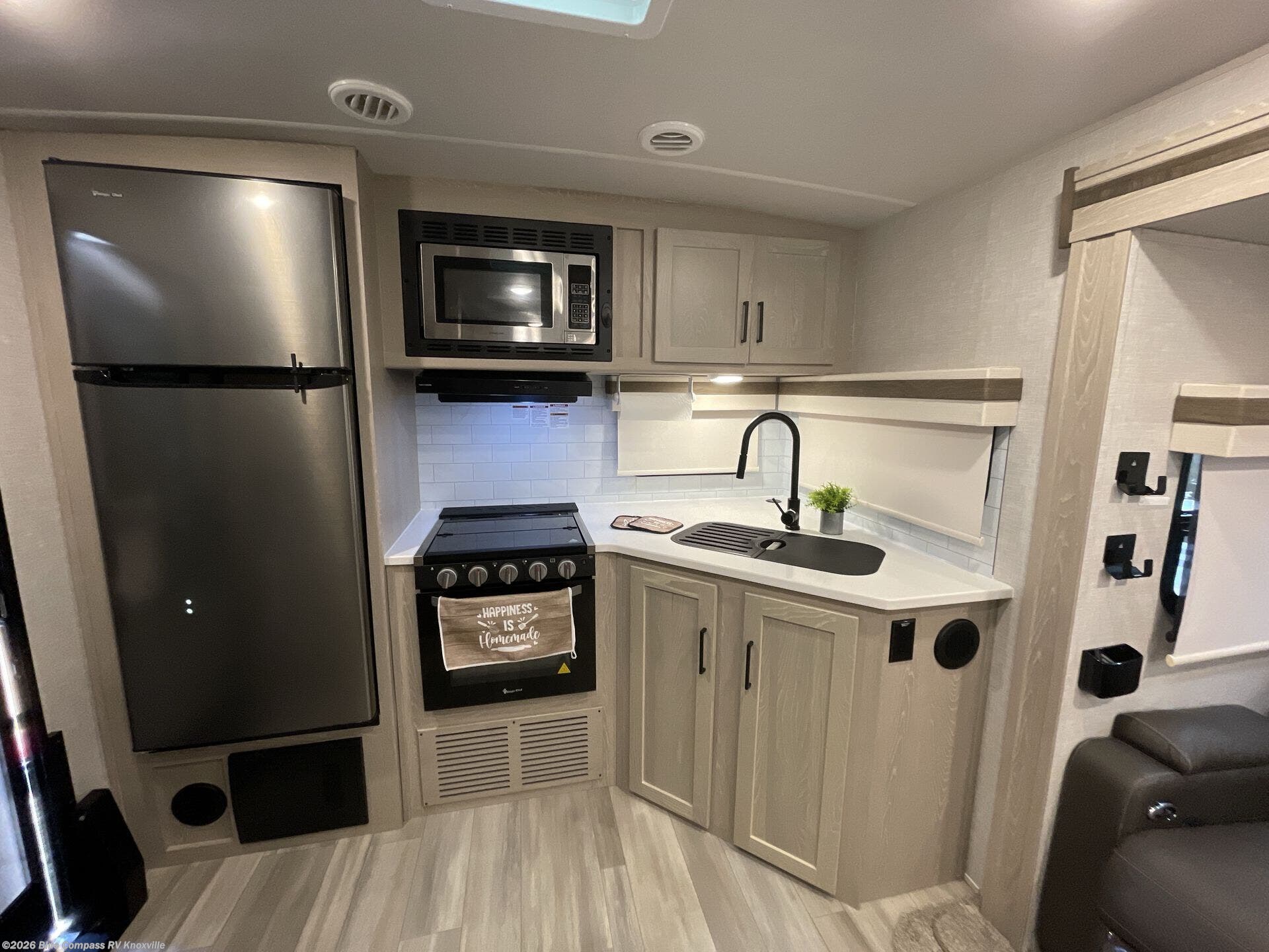 2022 Rockwood Ultra Lite 2614BS by Forest River from Blue Compass RV Knoxville in Louisville, Tennessee