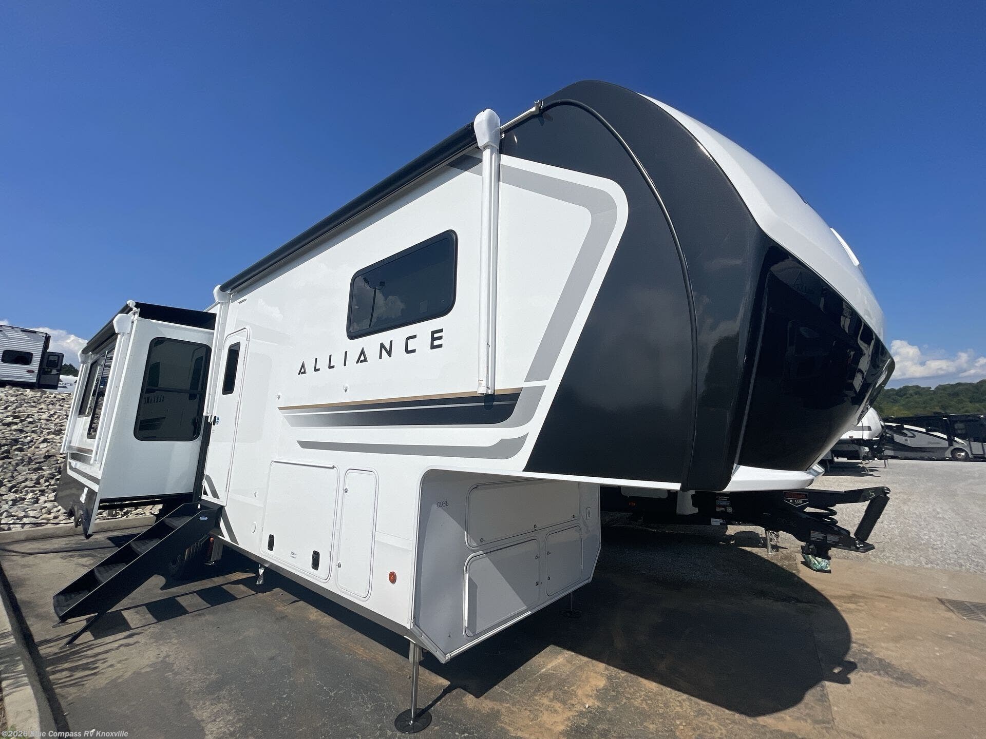 2027 Paradigm 310RL by Alliance RV from Blue Compass RV Knoxville in Louisville, Tennessee