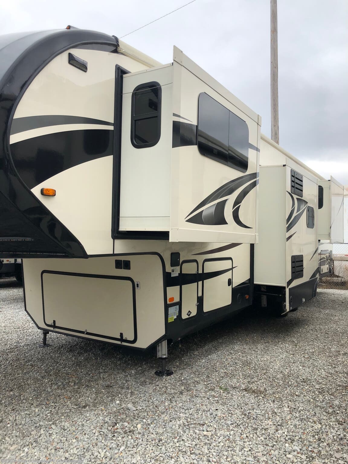 2020 Forest River RV Cardinal 3700FLX for Sale in Ringgold, GA 30736 2020 Forest River Cardinal Luxury Fifth Wheel 3700flx