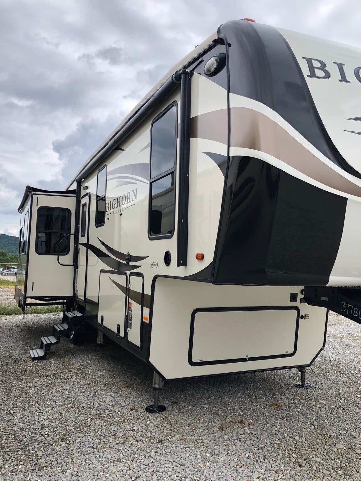2018 Heartland Bighorn Traveler 32RS RV for Sale in