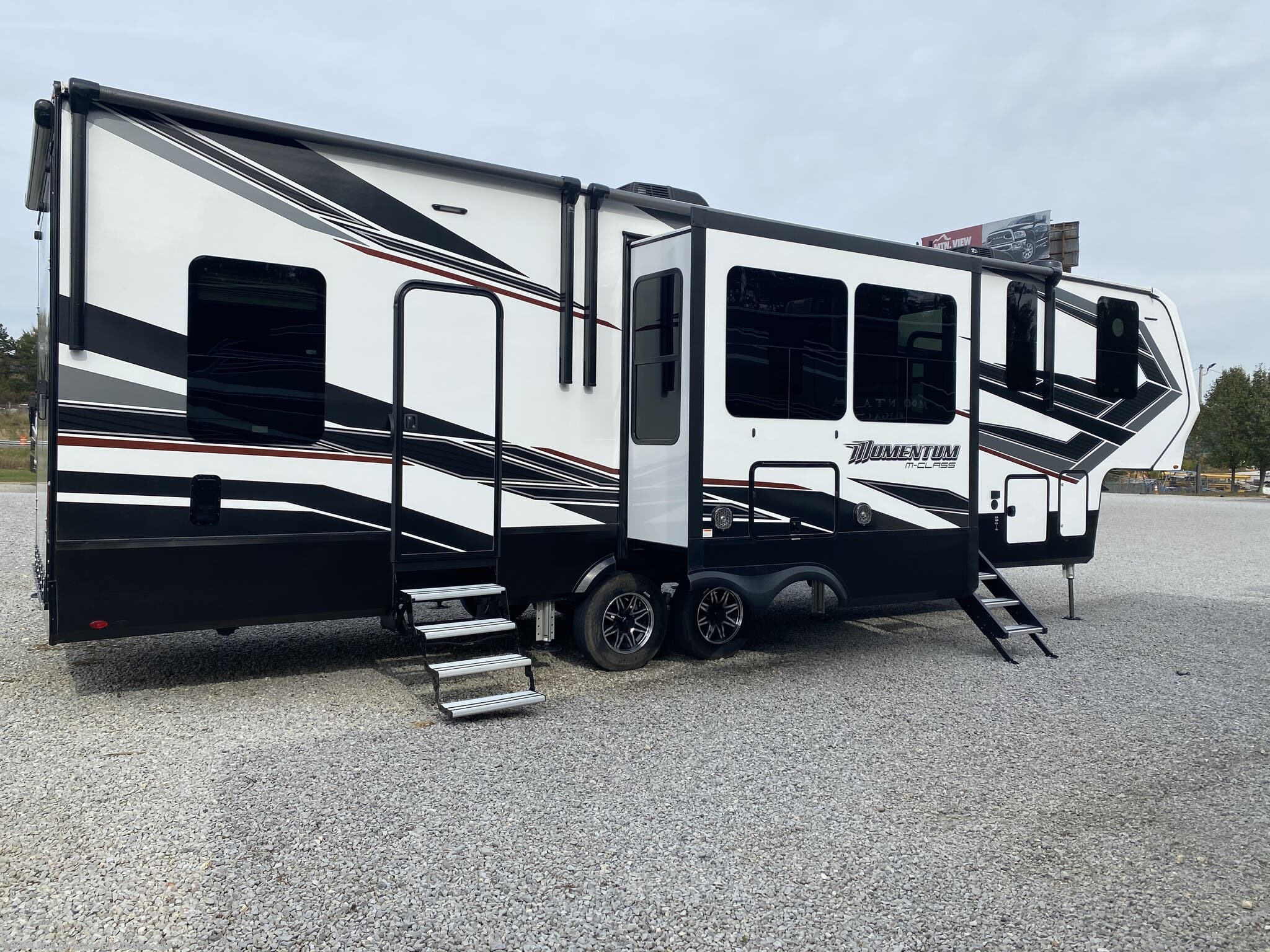 2021 Grand Design Momentum 351MR RV for Sale in Ringgold, GA 30736