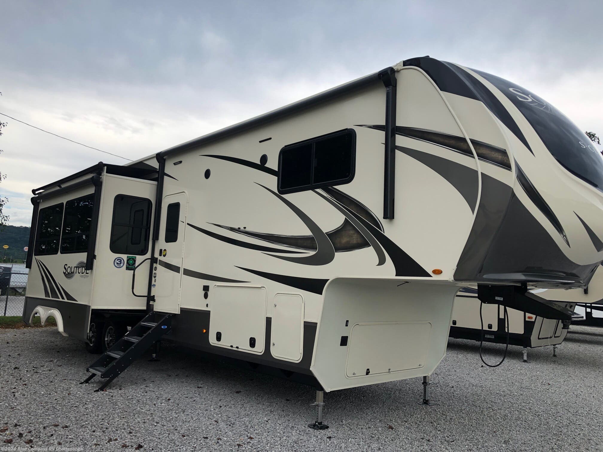 2021 Grand Design Solitude 3950BHR RV for Sale in Ringgold, GA 30736