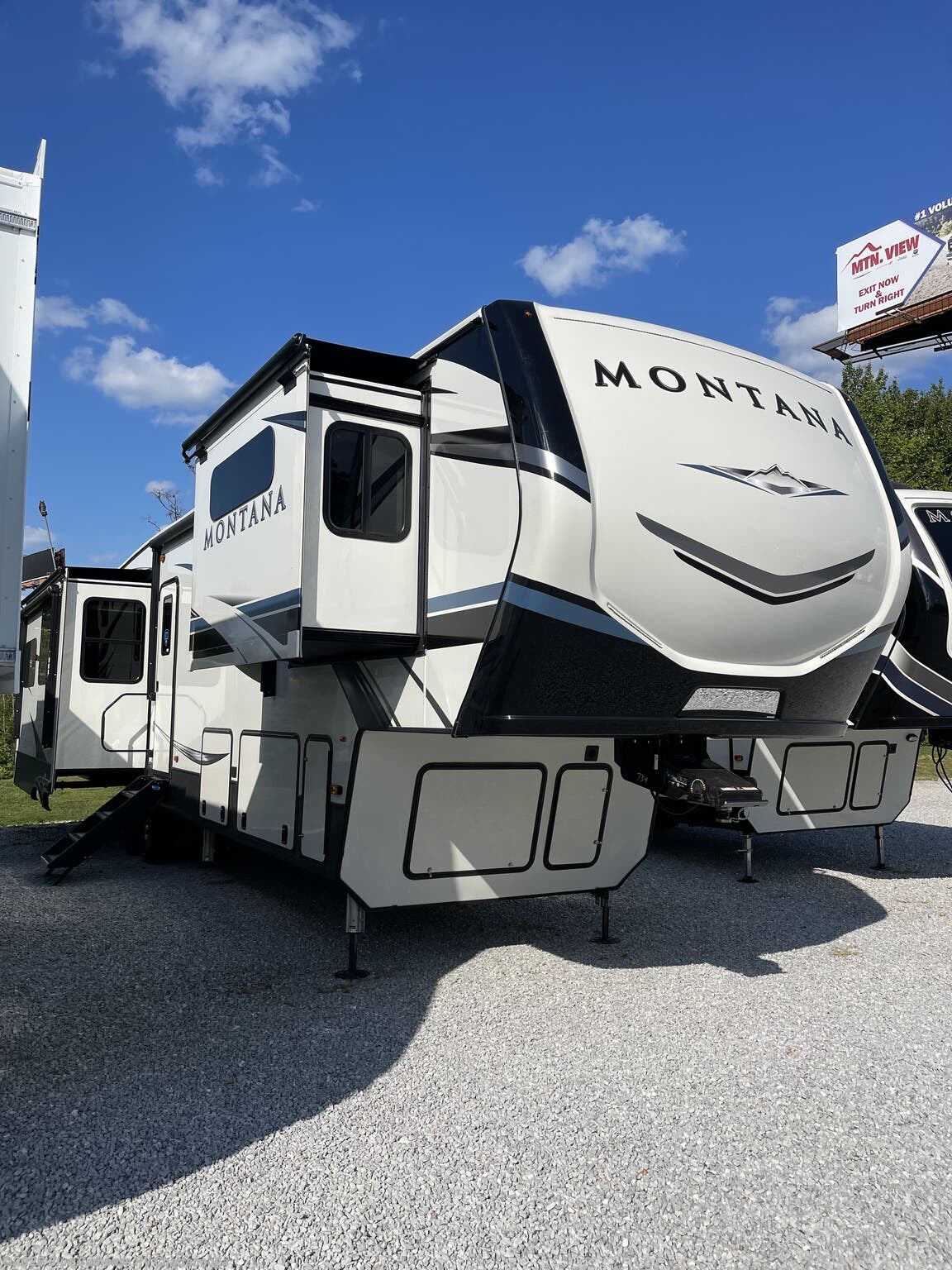 2021 Keystone Montana 3781RL RV for Sale in Ringgold, GA 30736 T30676