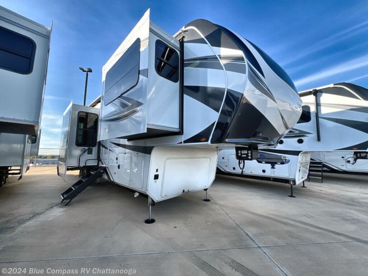 New 2025 Grand Design Solitude 382WB available in Ringgold, Georgia