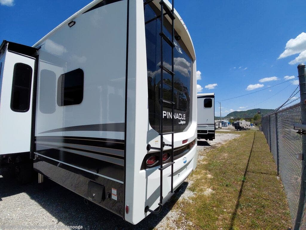 2026 Pinnacle 38FBRK by Jayco from Blue Compass RV Chattanooga in Ringgold, Georgia
