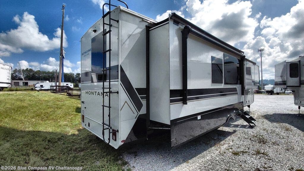 New 2027 Keystone Montana 3900RK available in Ringgold, Georgia