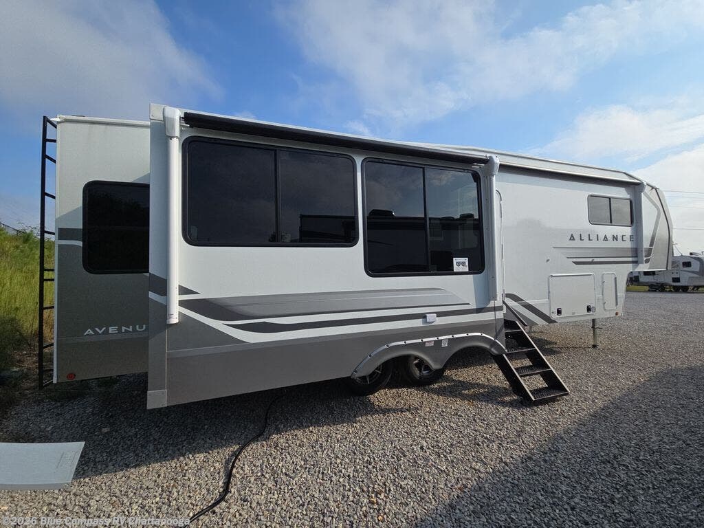 2027 Avenue 32RLS by Alliance RV from Blue Compass RV Chattanooga in Ringgold, Georgia