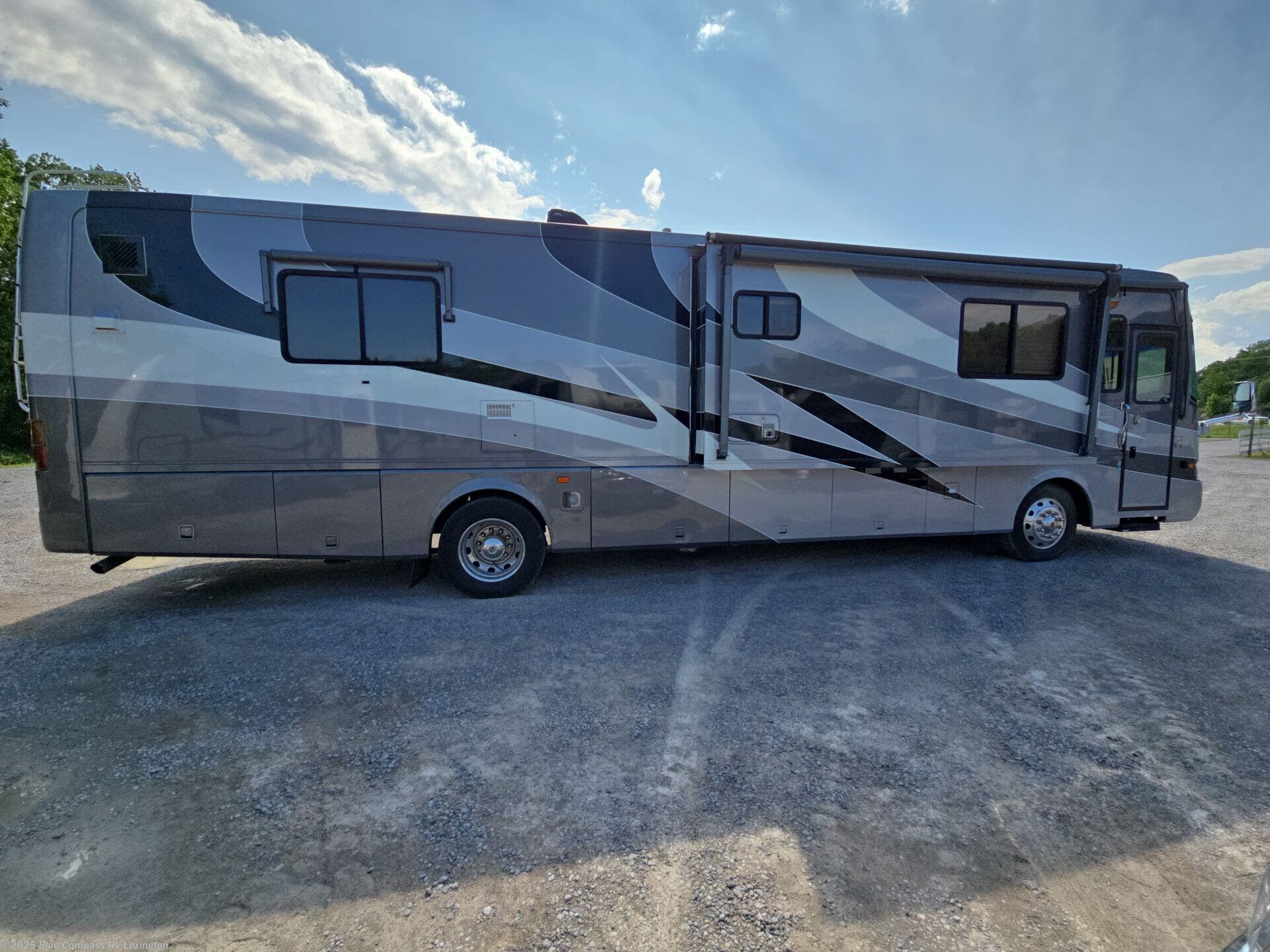 Used 2003 Holiday Rambler Scepter 38PST available in Georgetown, Kentucky