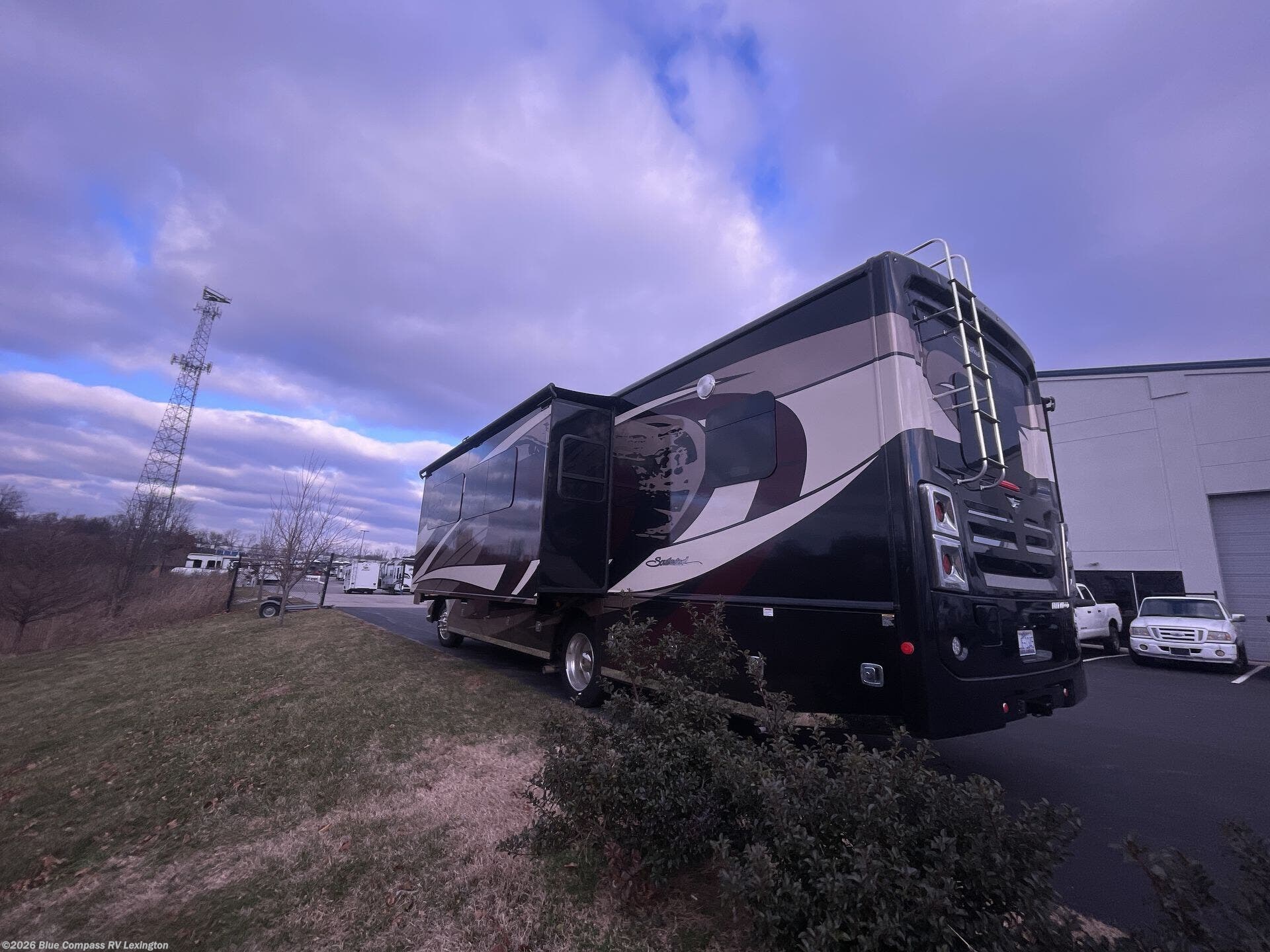 2019 Southwind 34C by Fleetwood from Blue Compass RV Lexington in Georgetown, Kentucky
