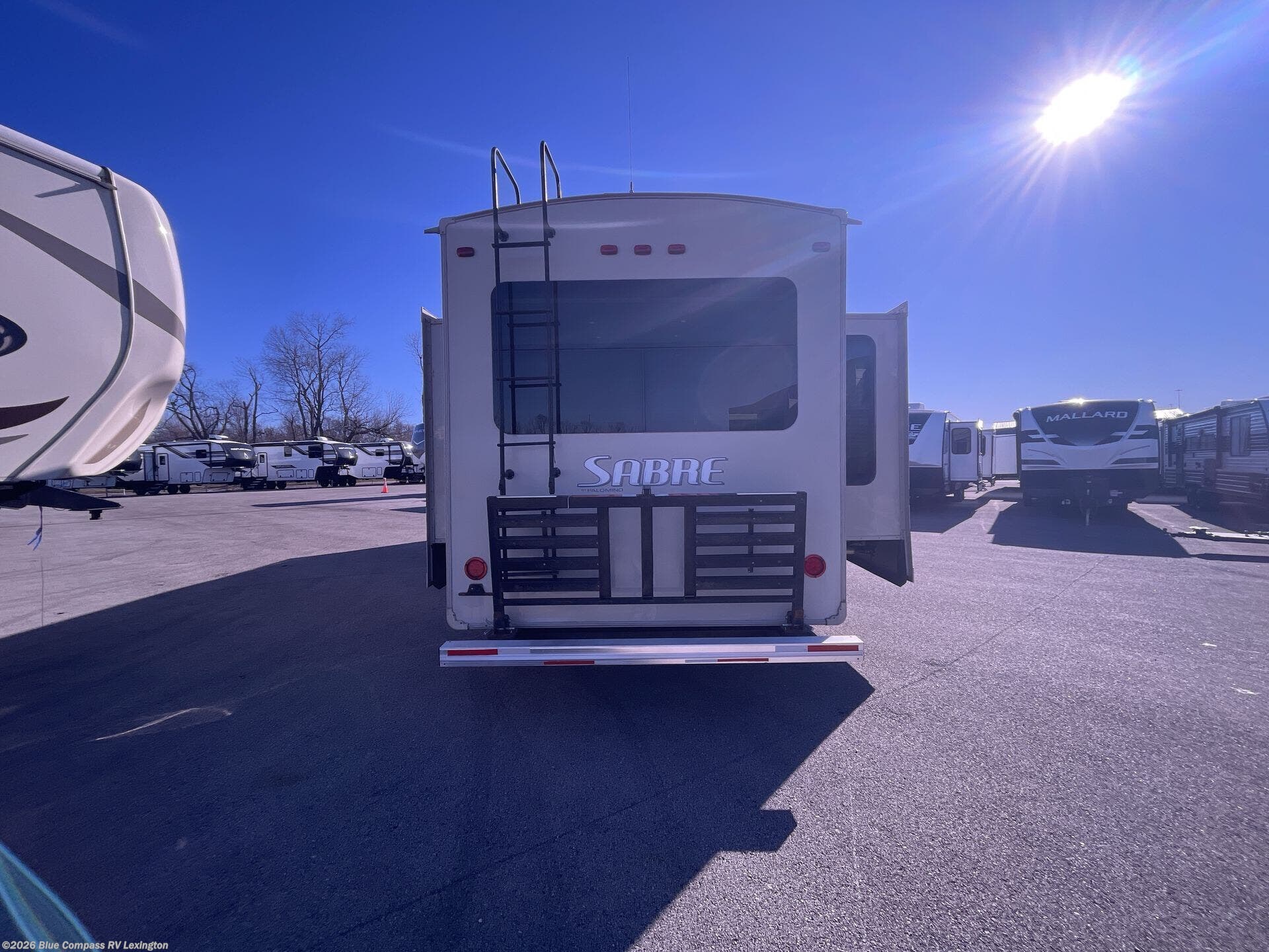 2014 Sabre 33CKTS by Forest River from Blue Compass RV Lexington in Georgetown, Kentucky
