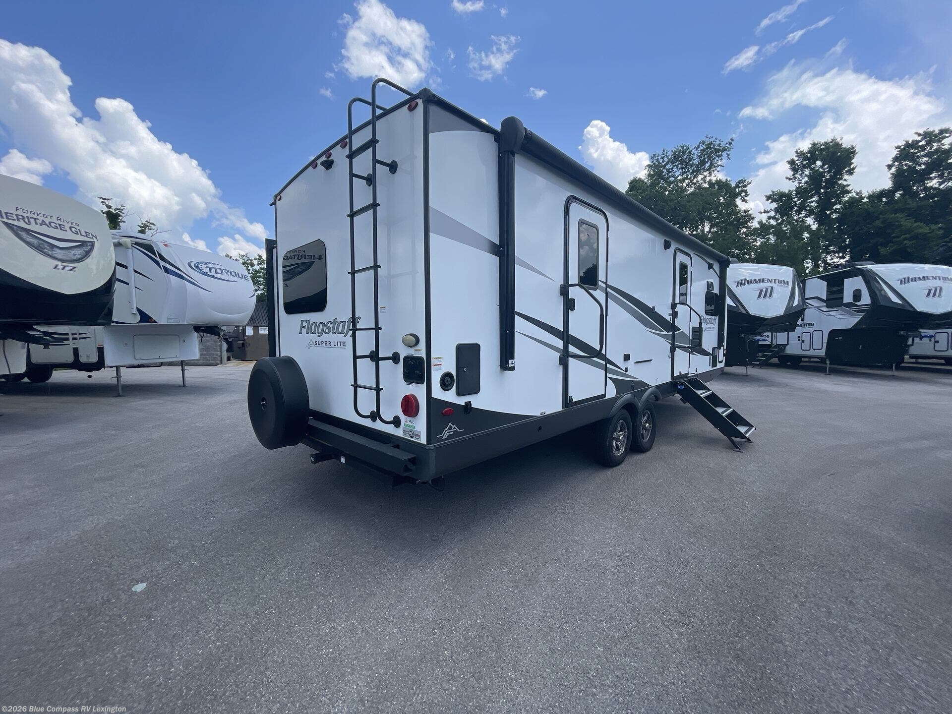 Used 2023 Forest River Flagstaff Super Lite 26FKBS available in Georgetown, Kentucky