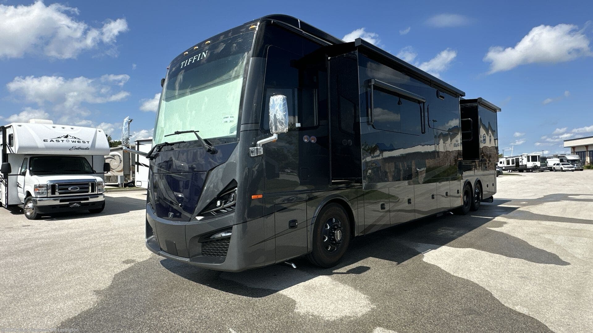 New 2026 Tiffin Phaeton 44 OH available in Georgetown, Kentucky