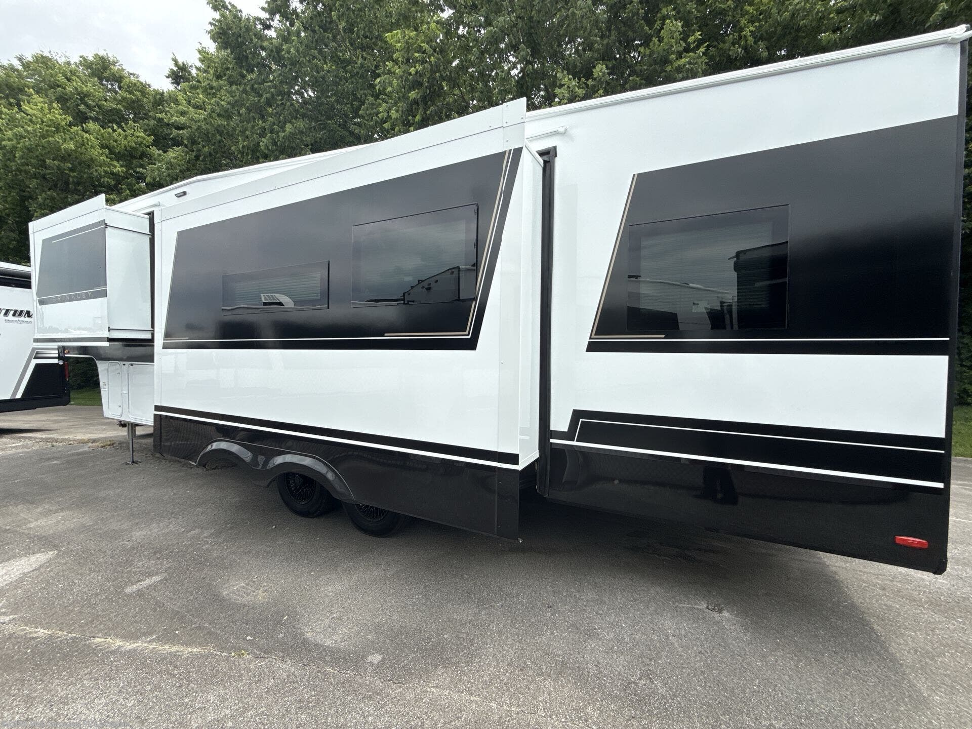 2027 Model Z 3110 by Brinkley RV from Blue Compass RV Lexington in Georgetown, Kentucky