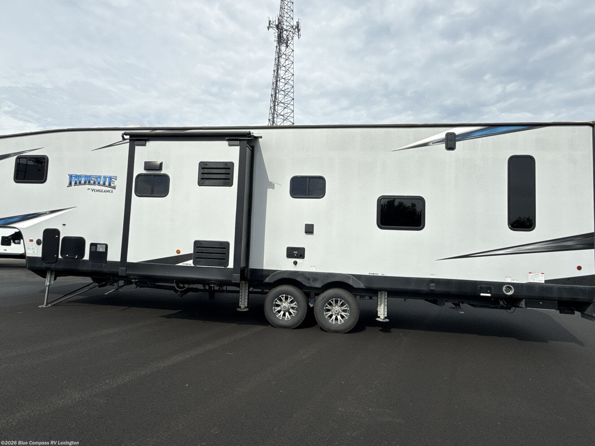 2019 Vengeance Rogue 324A13 by Forest River from Blue Compass RV Lexington in Georgetown, Kentucky