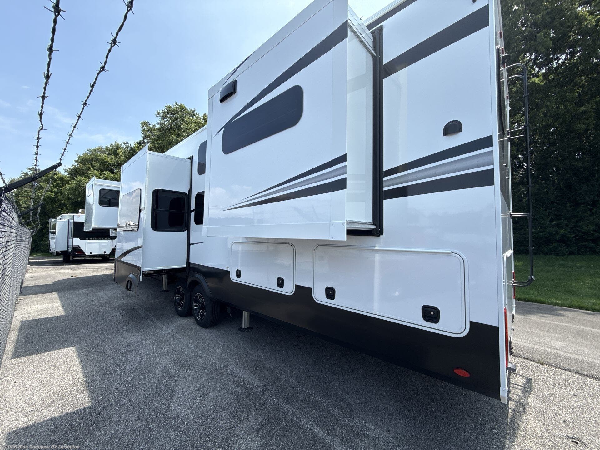 2027 Solitude 390RK by Grand Design from Blue Compass RV Lexington in Georgetown, Kentucky