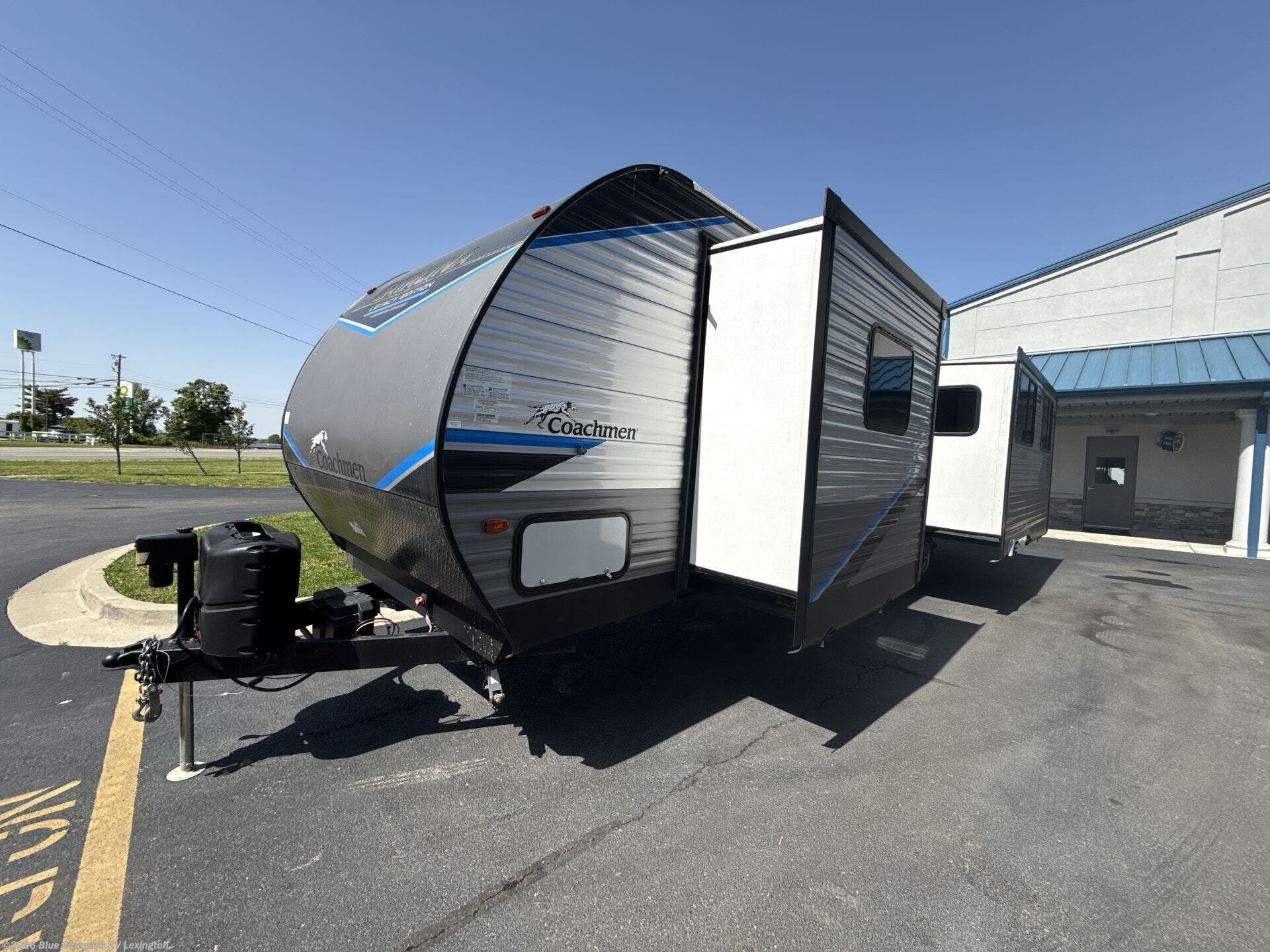 Used 2022 Coachmen Catalina Legacy 303RDKS available in Georgetown, Kentucky