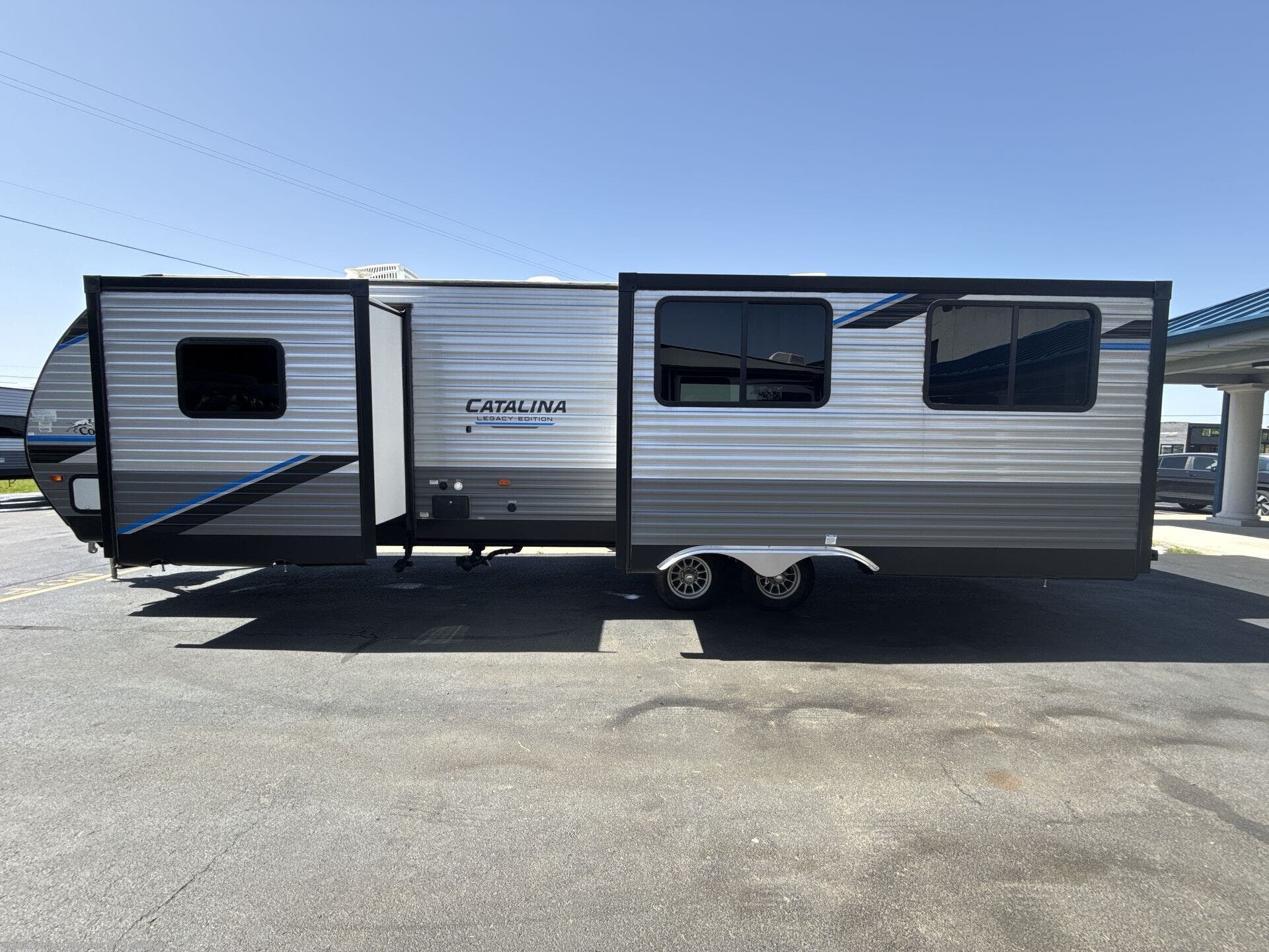 2022 Catalina Legacy 303RDKS by Coachmen from Blue Compass RV Lexington in Georgetown, Kentucky
