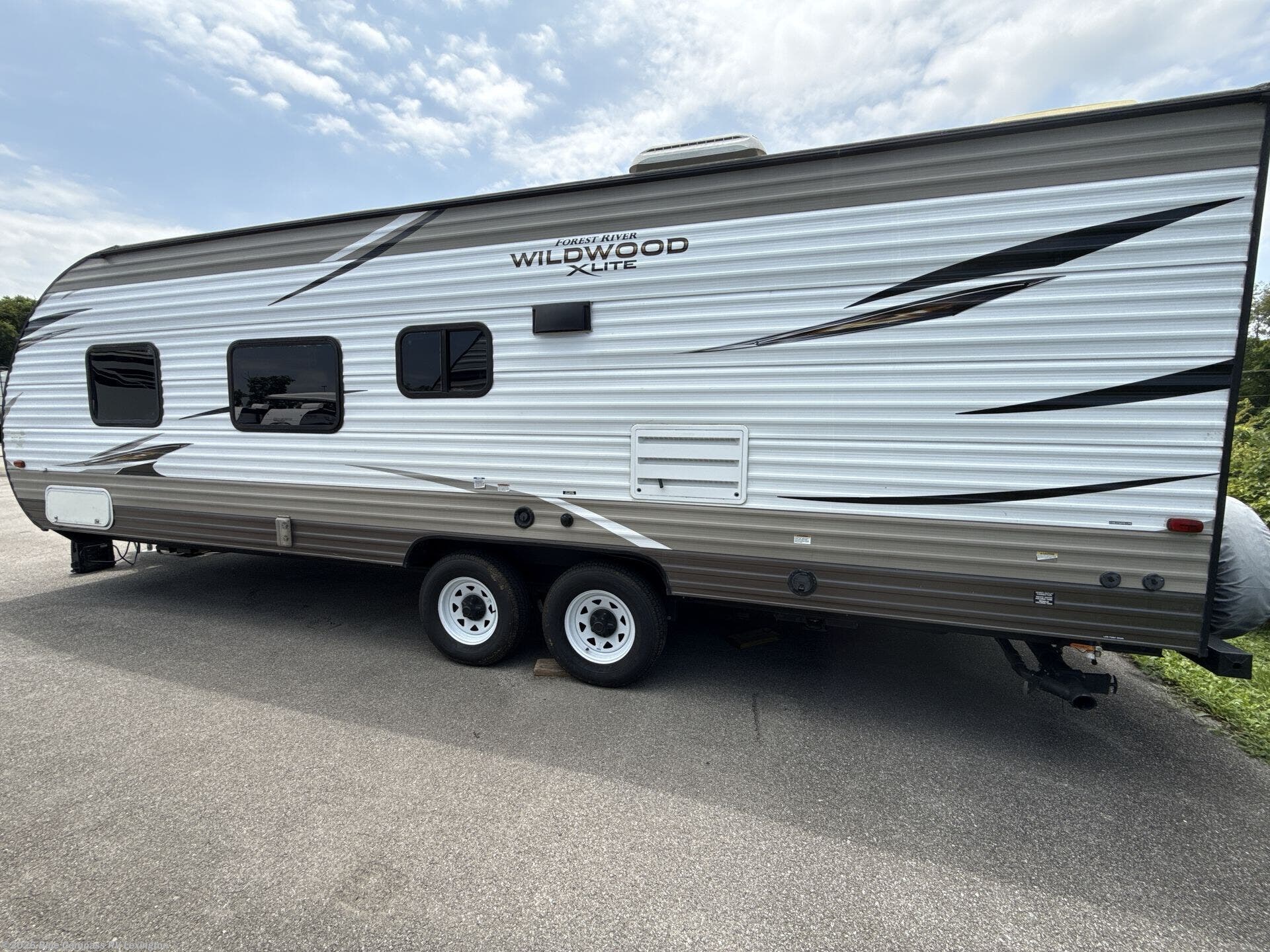2018 Wildwood 261BHXL by Forest River from Blue Compass RV Lexington in Georgetown, Kentucky