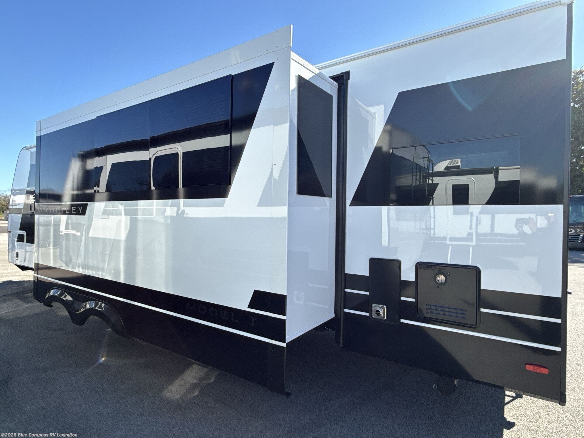 2027 Model I 290 by Brinkley RV from Blue Compass RV Lexington in Georgetown, Kentucky