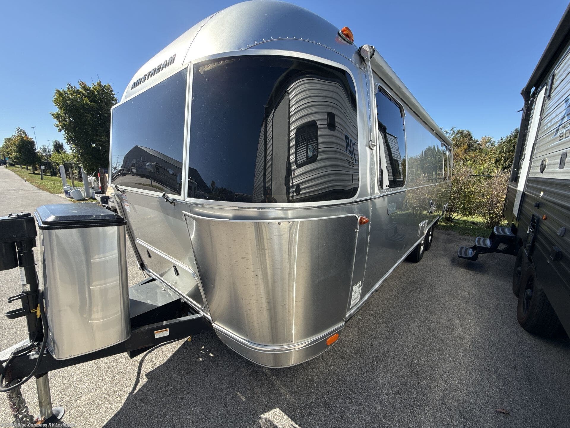 2023 Globetrotter 27FB by Airstream from Blue Compass RV Lexington in Georgetown, Kentucky