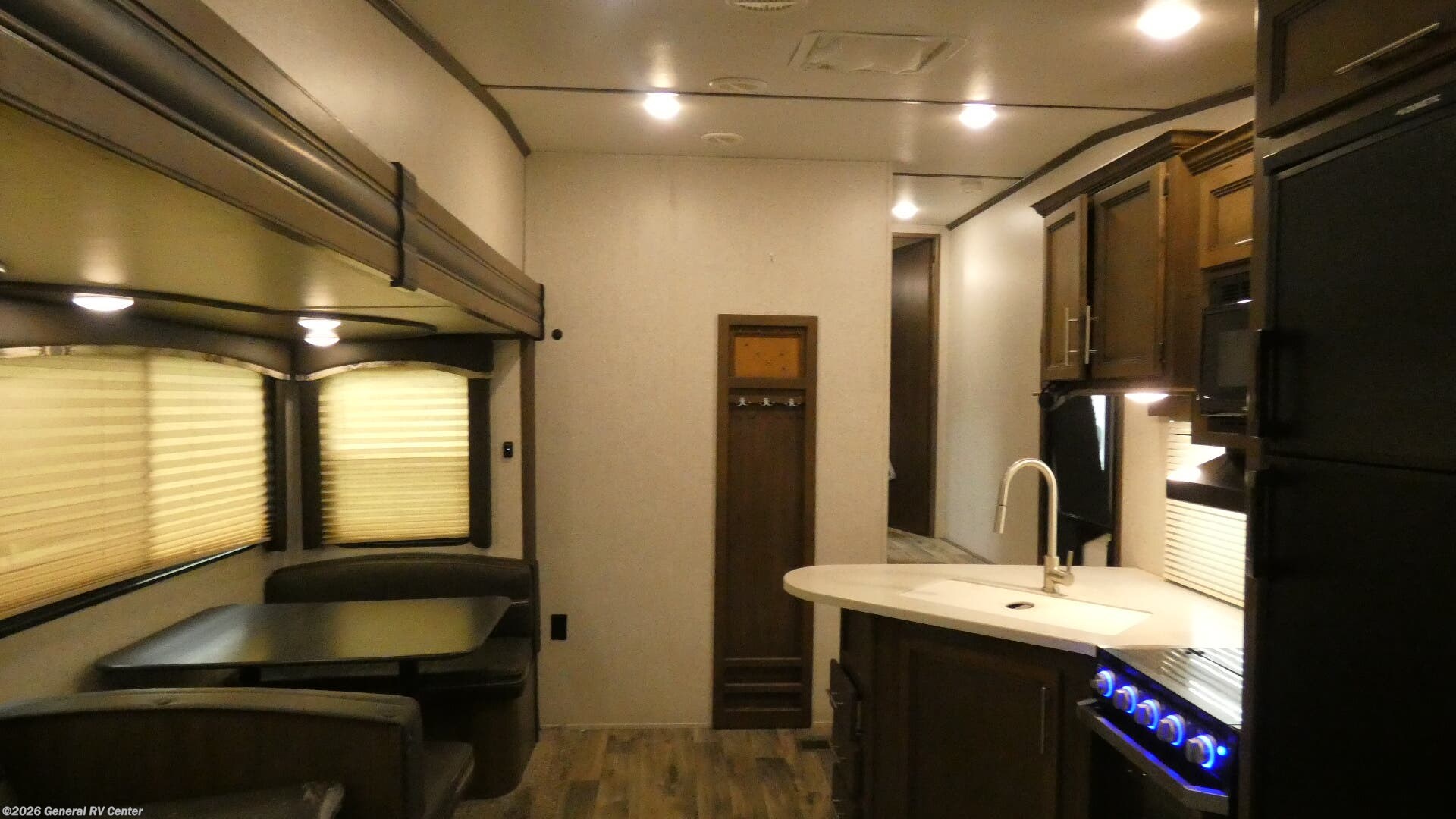 2020 Keystone Cougar 25RES - Used Fifth Wheel For Sale by General RV Center in West Palm Beach, Florida