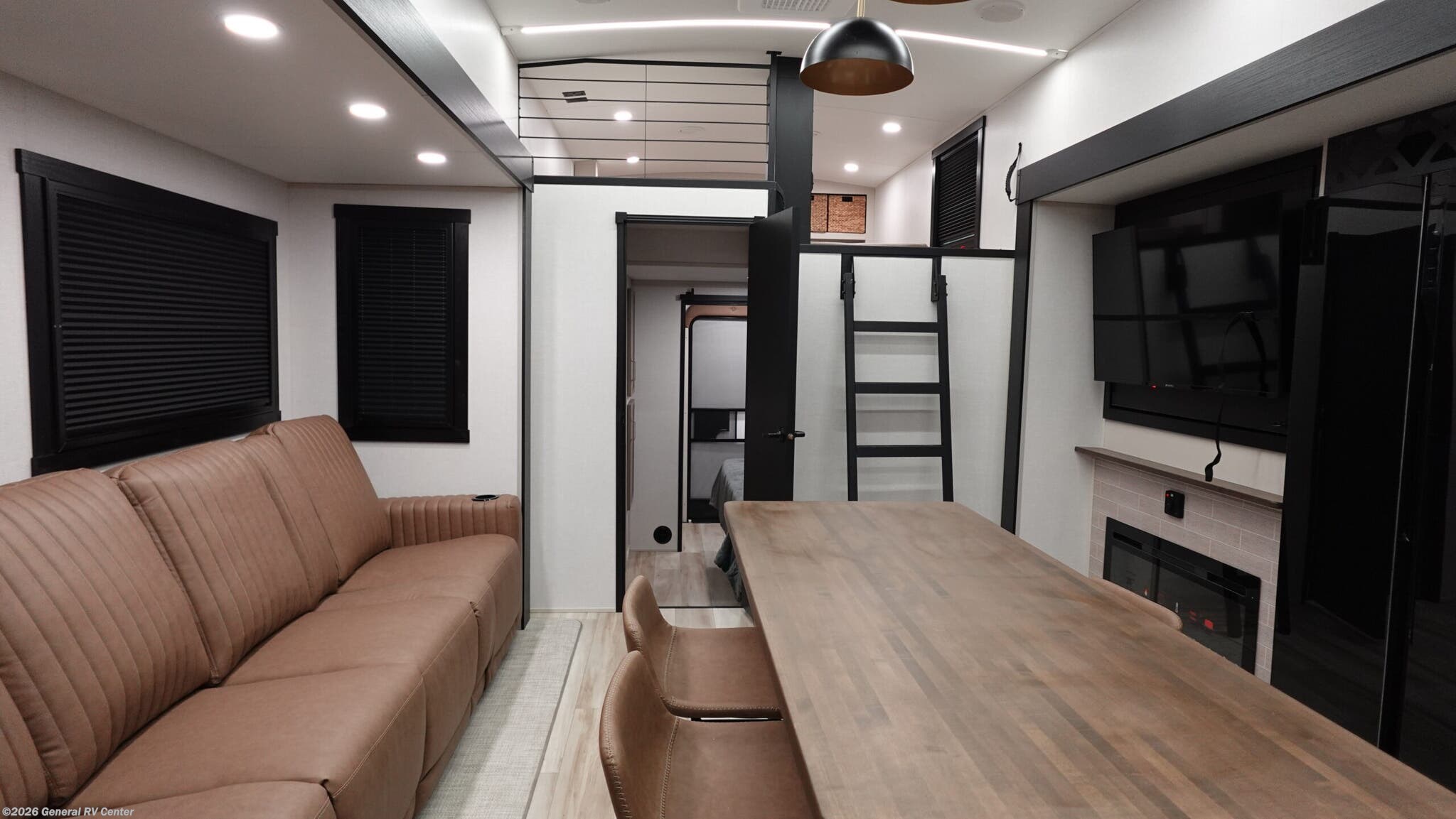 2026 Forest River SALEM-HEM 376FAM - New Fifth Wheel For Sale by General RV Center in West Palm Beach, Florida