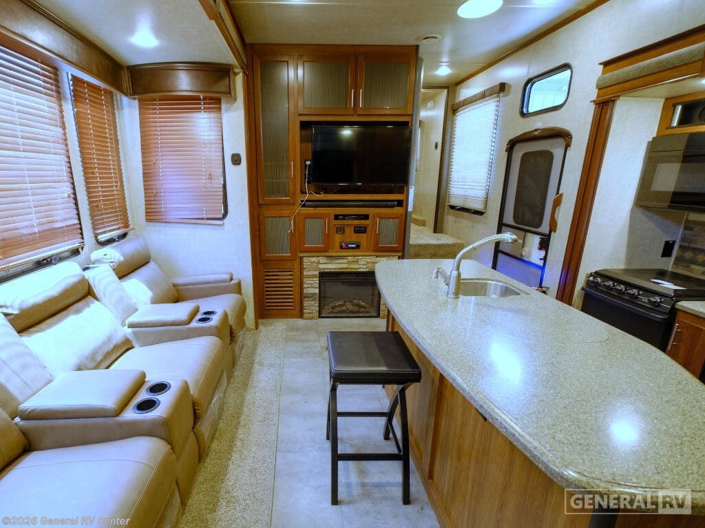 2015 Keystone Fuzion FZ331-3S - Used Fifth Wheel For Sale by General RV Center in West Palm Beach, Florida
