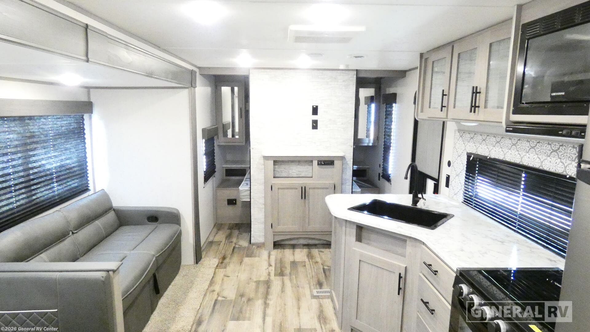 Used 2022 Dutchmen Coleman Lantern 262BH available in West Palm Beach, Florida