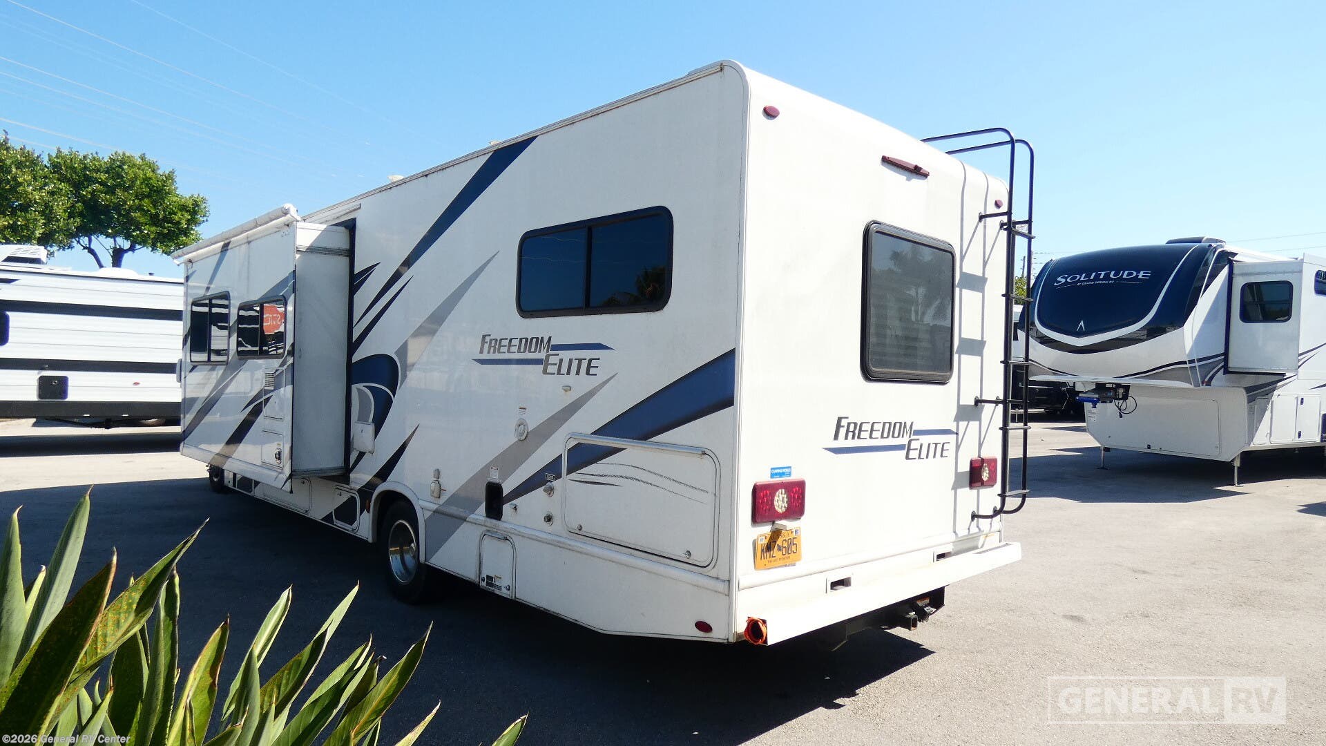 2021 Freedom Elite 30FE by Thor Motor Coach from General RV Center in West Palm Beach, Florida