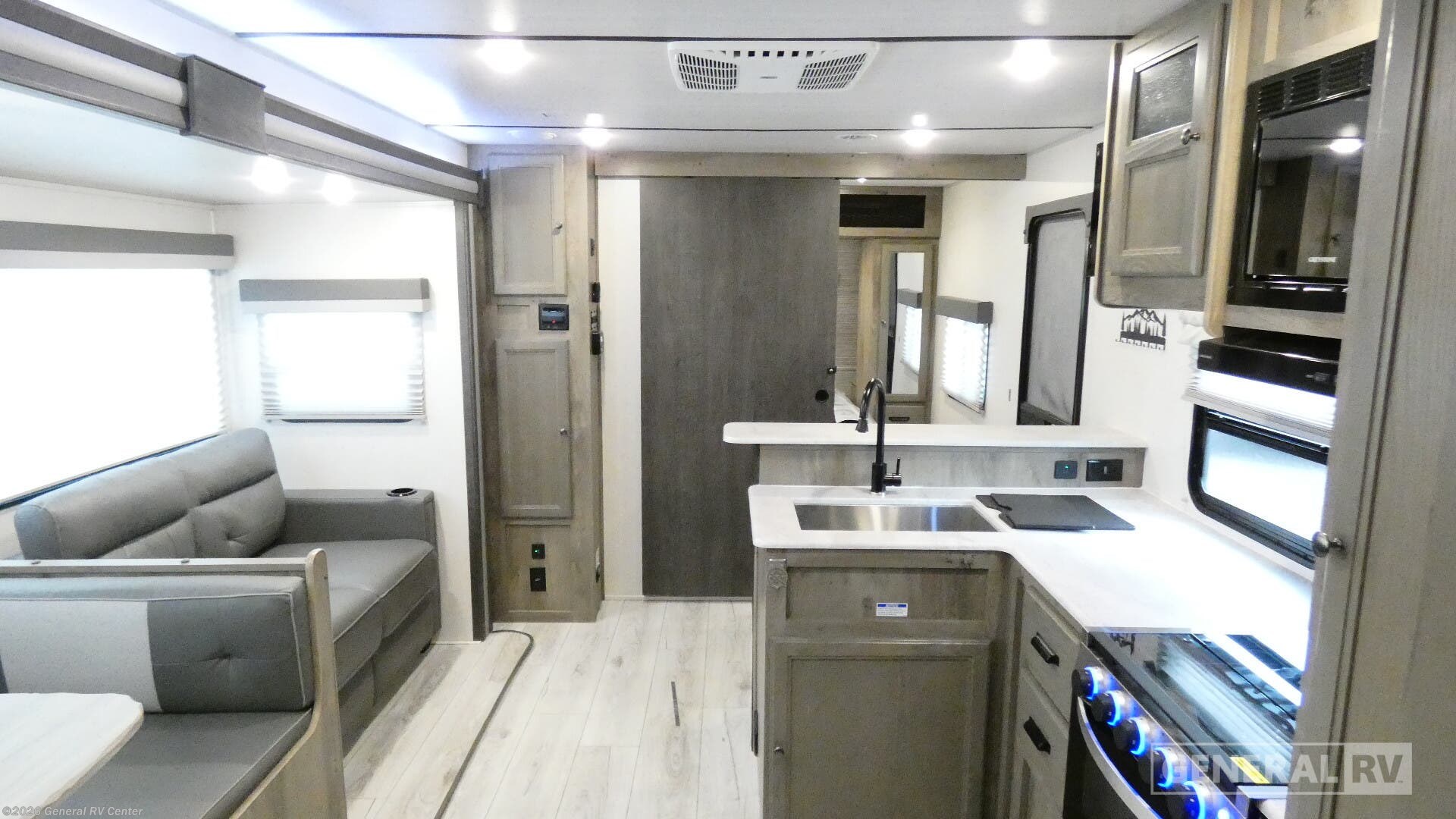 Used 2022 Forest River Surveyor Legend 276BHLE available in West Palm Beach, Florida