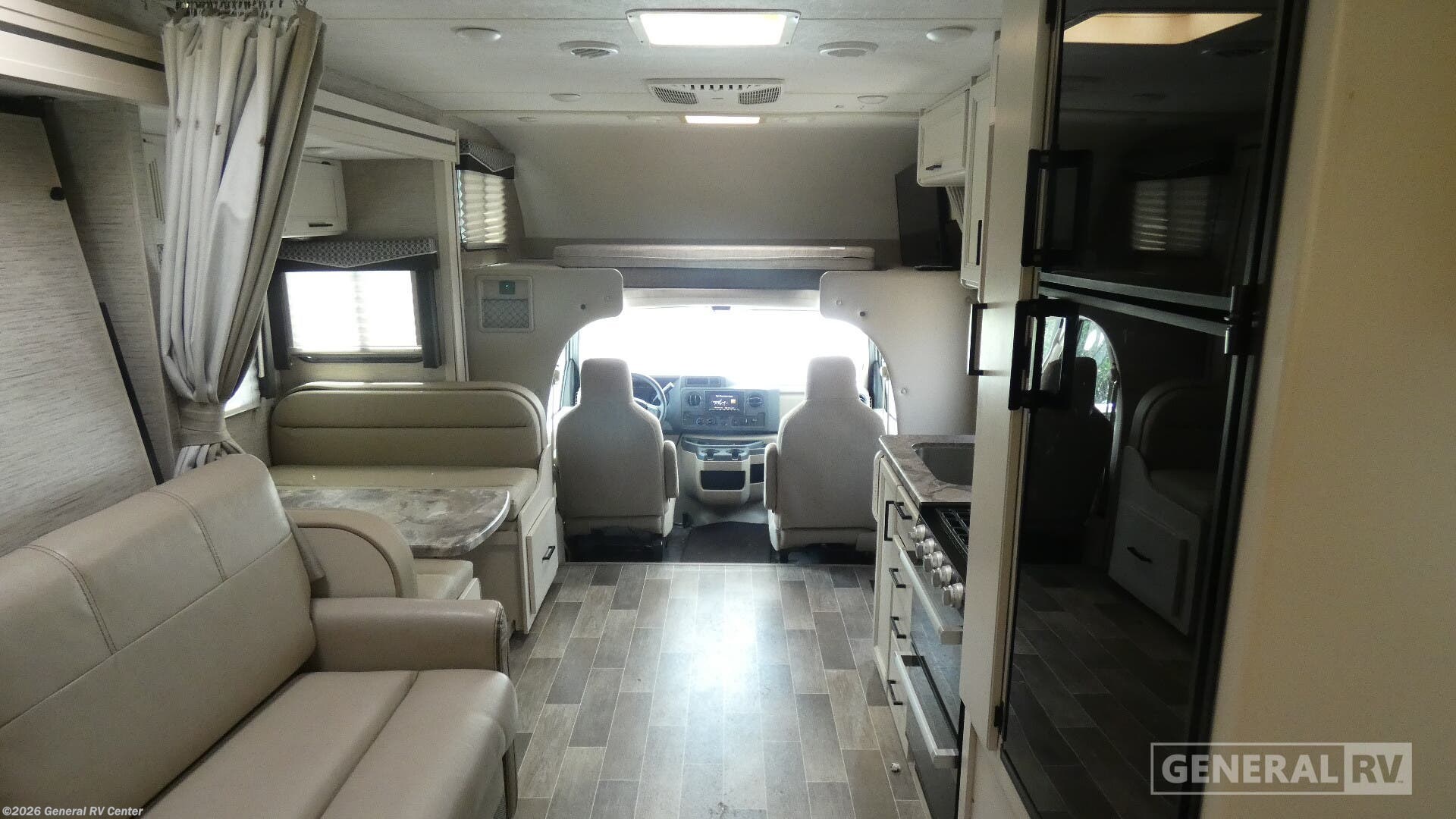2022 Thor Motor Coach Chateau 25M Ford - Used Class C For Sale by General RV Center in West Palm Beach, Florida