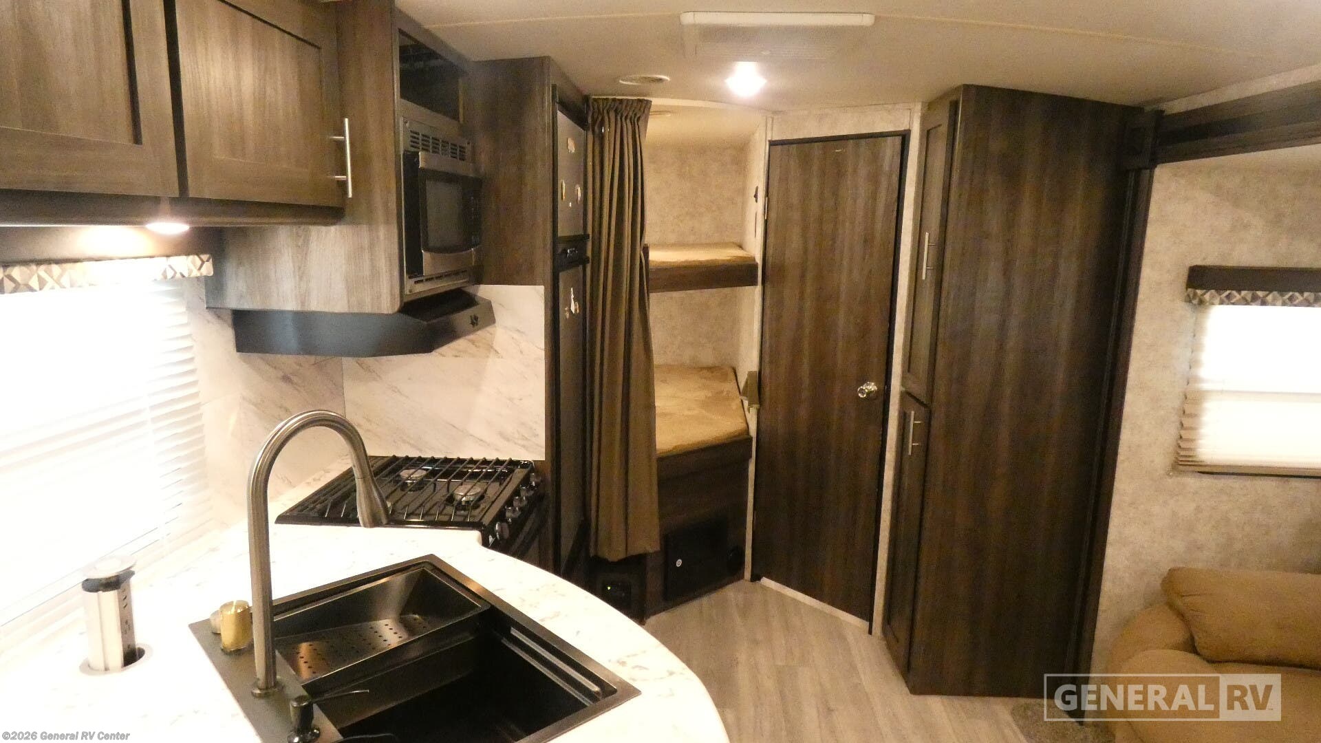 Used 2018 Highland Ridge Open Range 2504BH available in West Palm Beach, Florida