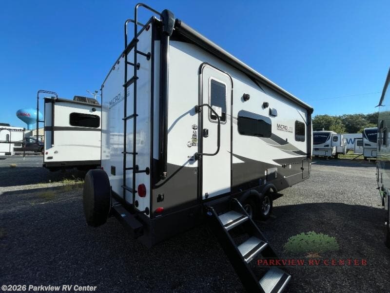 2025 Flagstaff Micro Lite 22FBS by Forest River from Parkview RV Center in Smyrna, Delaware