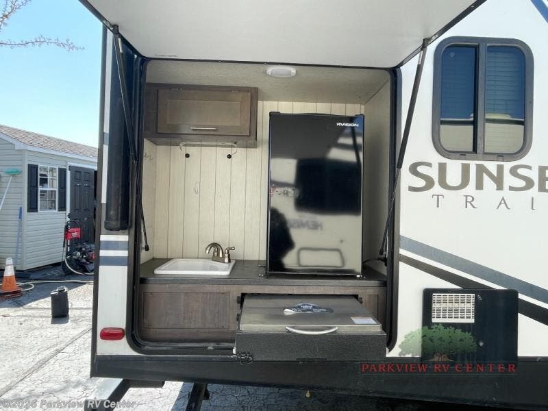 Used 2020 CrossRoads Sunset Trail SS253RB available in Smyrna, Delaware