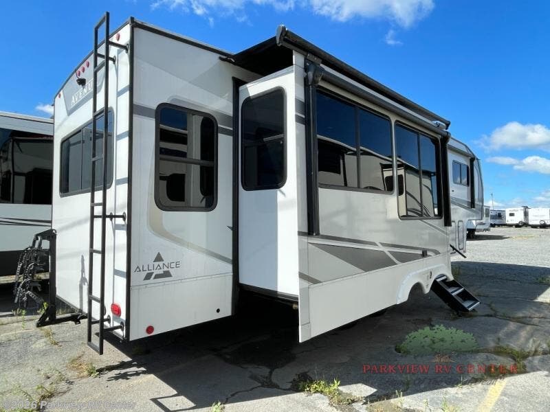 2024 Avenue 32RLS by Alliance RV from Parkview RV Center in Smyrna, Delaware