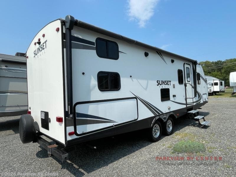 Used 2019 CrossRoads Sunset Trail Super Lite SS262BH available in Smyrna, Delaware