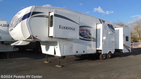&lt;p&gt;&lt;span style=&quot;font-size:12px&quot;&gt;This is a super clean fifth wheel and&amp;nbsp;a great deal. With four slides and all the luxuries of home. Call 866-733-2829 for a list of options on this used 5th&amp;nbsp;wheel.&lt;/span&gt;&lt;/p&gt;
