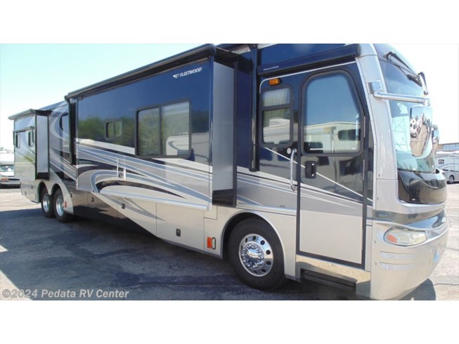 2007 Fleetwood Revolution LE 42N w/4 slds - Used Diesel Pusher For Sale by Pedata RV Center in Tucson, Arizona