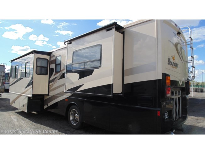 2007 Bounder Diesel 38L w/4slds by Fleetwood from Pedata RV Center in Tucson, Arizona