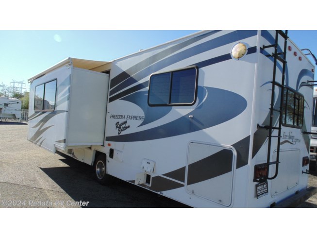 2008 Freedom Express 31 IS-F w/2slds by Coachmen from Pedata RV Center in Tucson, Arizona