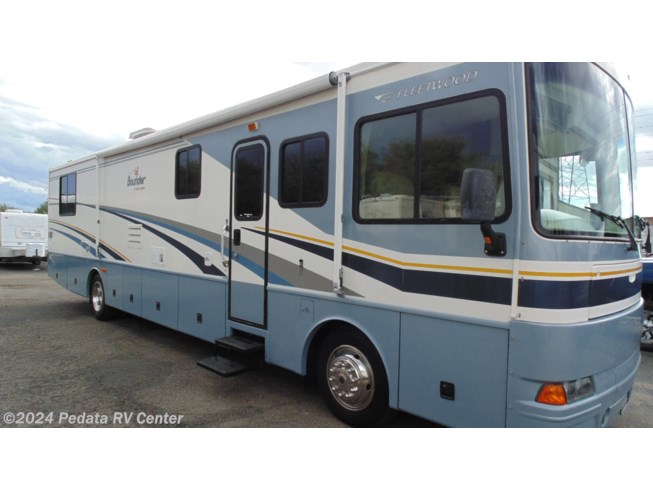 2005 Fleetwood Bounder Diesel 39Z w/1sld - Used Diesel Pusher For Sale by Pedata RV Center in Tucson, Arizona